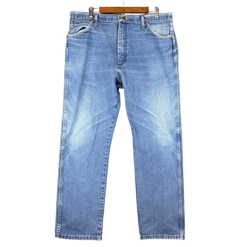 Wrangler Cowboy Cut Original Fit Jeans Mens 38x32 Medium Wash Blue Denim